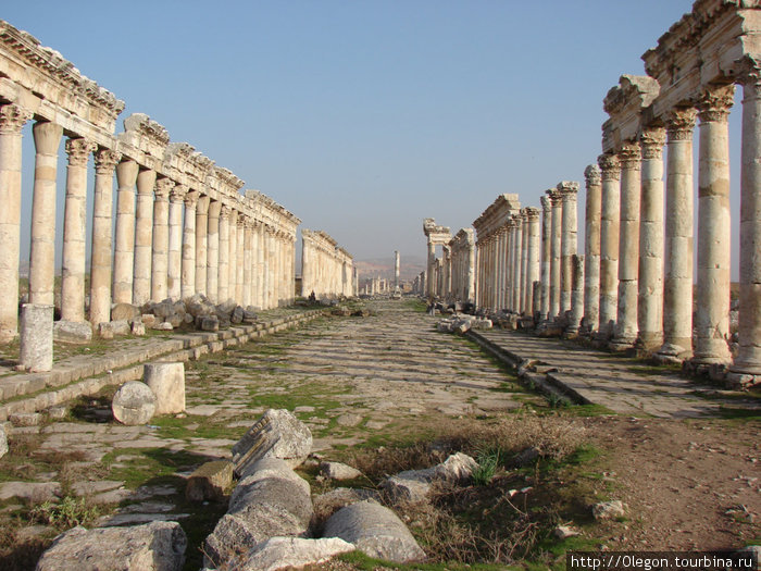 Главная улица протянулась на два километра Афамия, Сирия