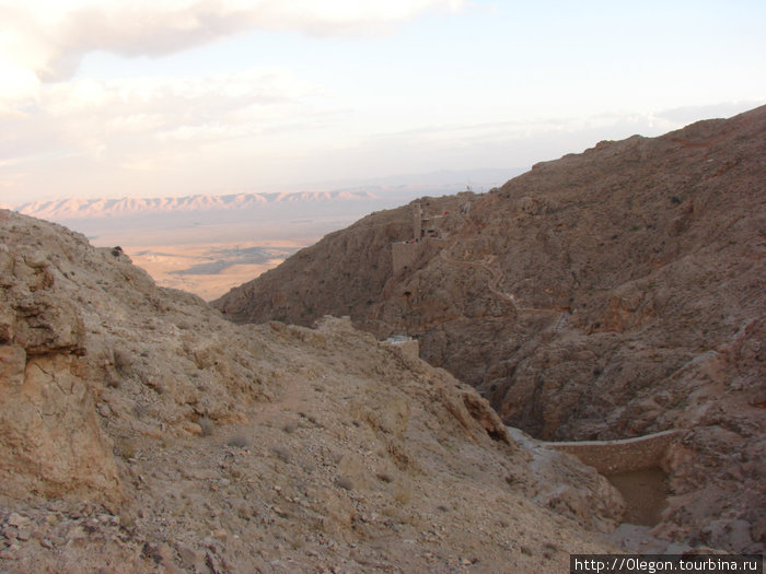 Монастырь Мар-Муса, вид с горы Сирия