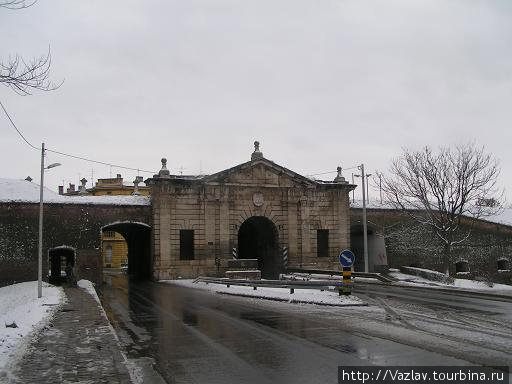 Бывшие городские ворота Нови-Сад, Сербия