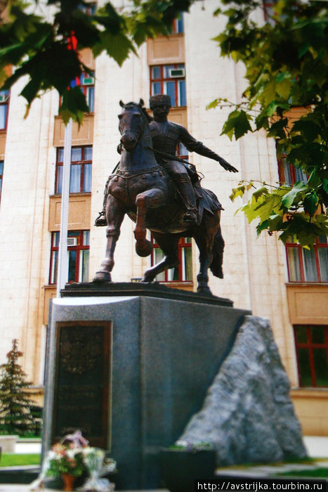 памятник кубанским казакам-первопоселенцам Краснодар, Россия