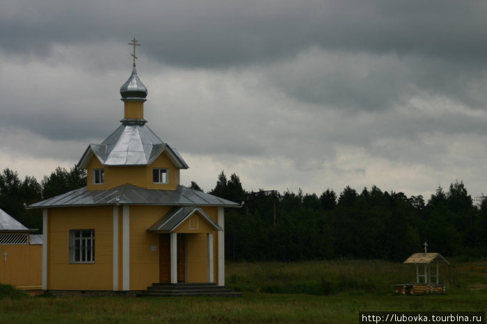 Часовня в честь иконы Божьей Матери Живоносный Источник Лодейное Поле, Россия