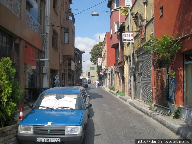 Полупустынная улица Стамбул, Турция