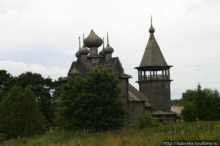 Пятиглавая церковь Дмитрия Солунского (1783 г.)
д.Щелейки Лодейное Поле, Россия