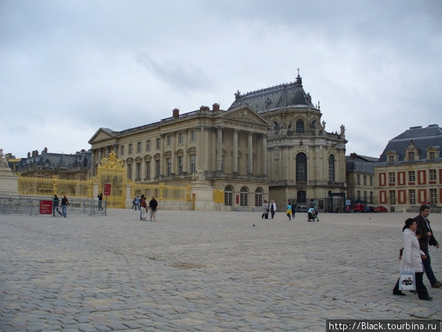 Три стороны одного Версаля. Первая-Версаль снаружи Версаль, Франция