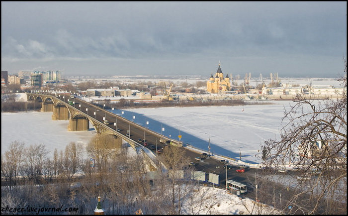 Вид на канавински мост и Собор Александра Невского на Стрелке Нижний Новгород, Россия
