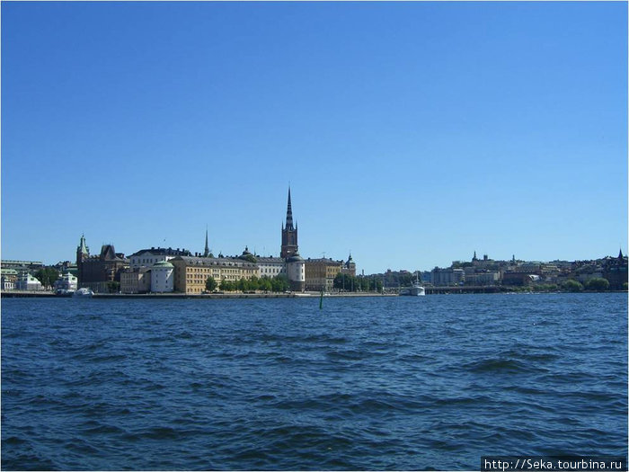 Высокий шпиль принадлежит церкви Стокгольм, Швеция