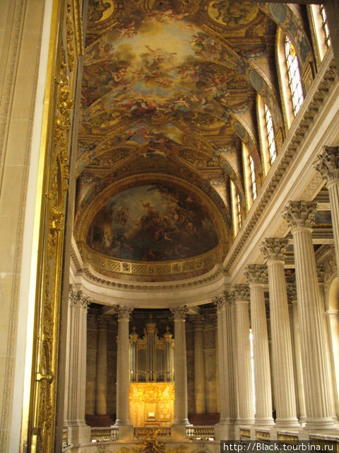 Интерьер Весральской церкви Версаль, Франция
