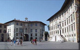 Рыцарская площадь / Piazza dei Cavalieri