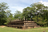 Основание большого храма. Крыша была деревянной, потому и не сохранилась.