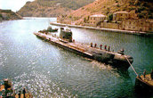 Подводная лодка Запорожье в Балаклавской гавани. (фото из сайта)