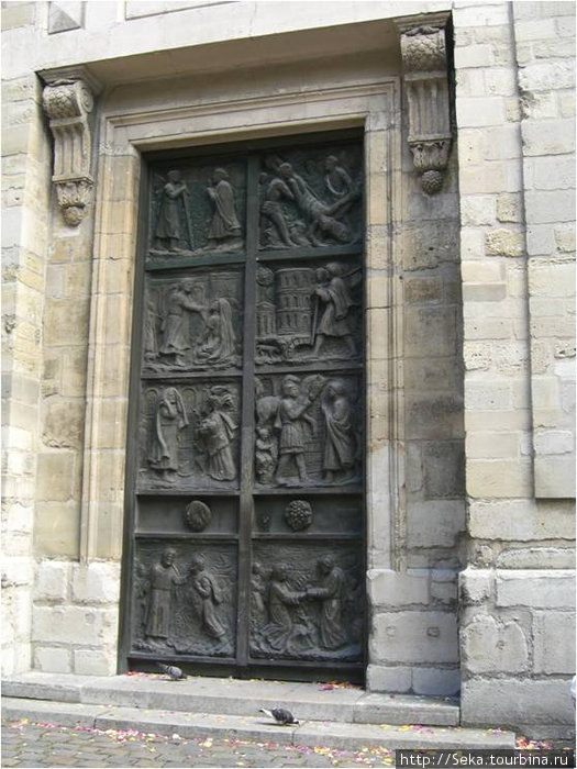 Церковь Сен-Пьер-де-Монмартр Париж, Франция