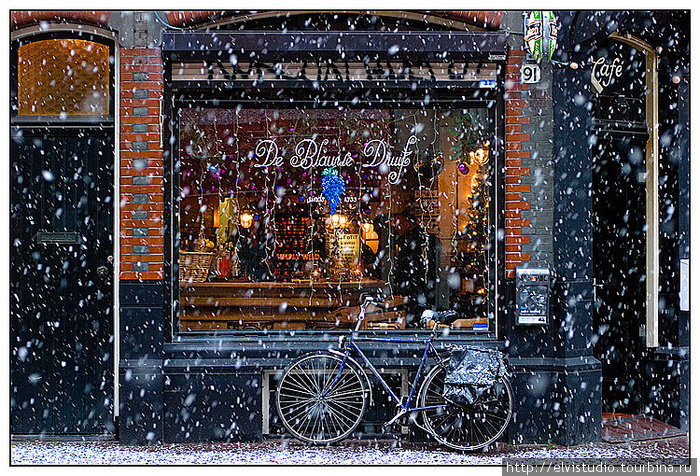 Снег а Амстердаме