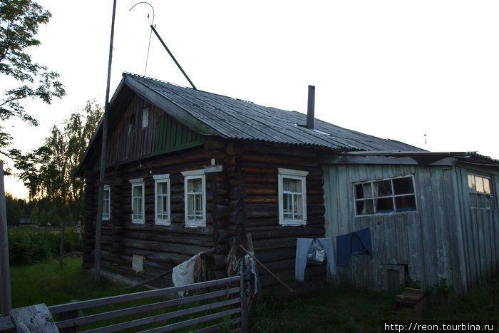 Дом, который был выделен нашей группе для ночлега Троицко-Печорск, Россия