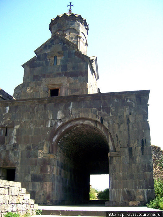Одна из церквей монастыря Татев, Армения