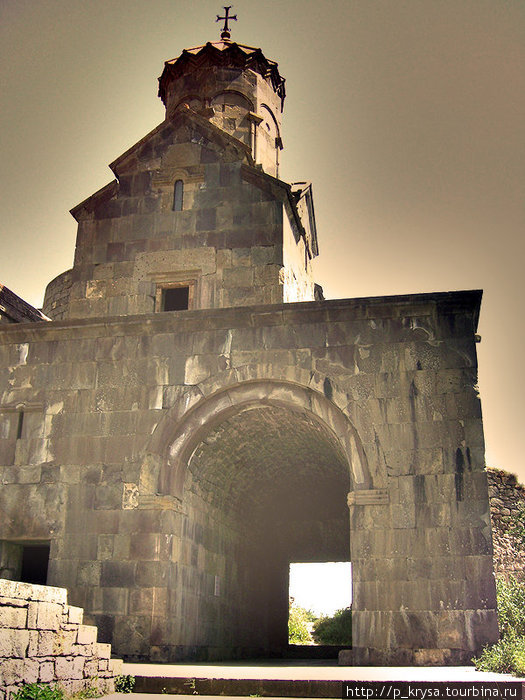 Одна из церквей монастыря Татев, Армения
