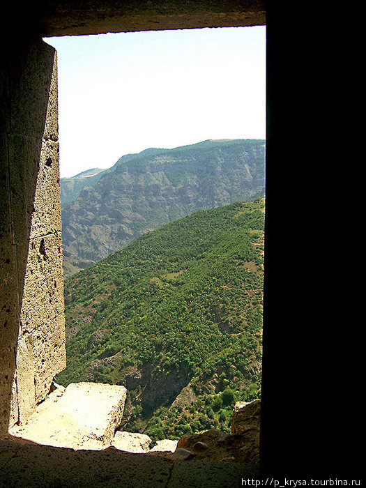 Вид из окна монастыря Татев, Армения