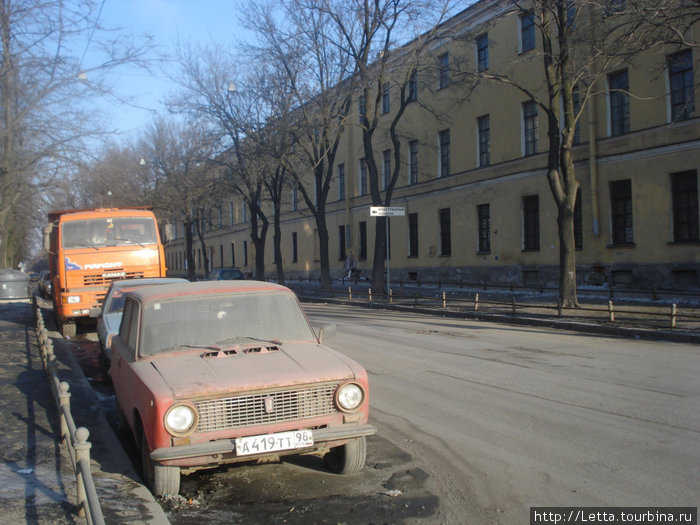 Прогулка вдоль реки Санкт-Петербург, Россия