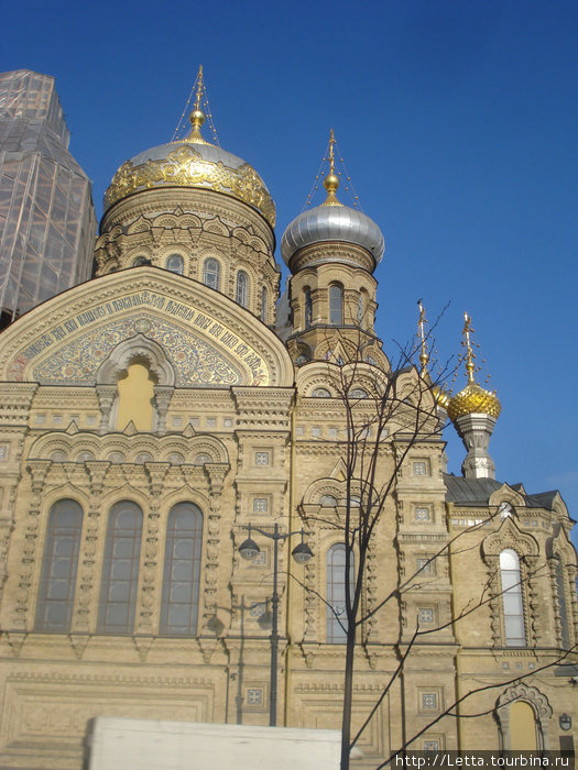 Прогулка вдоль реки Санкт-Петербург, Россия