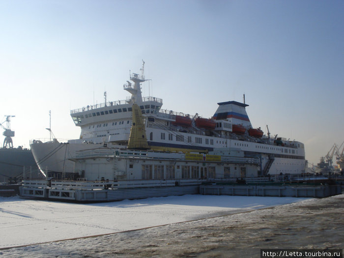 Прогулка вдоль реки Санкт-Петербург, Россия