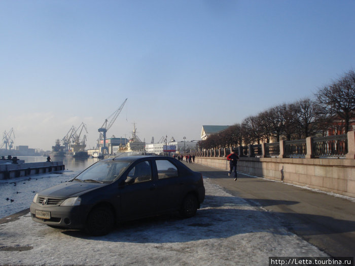 Прогулка вдоль реки Санкт-Петербург, Россия