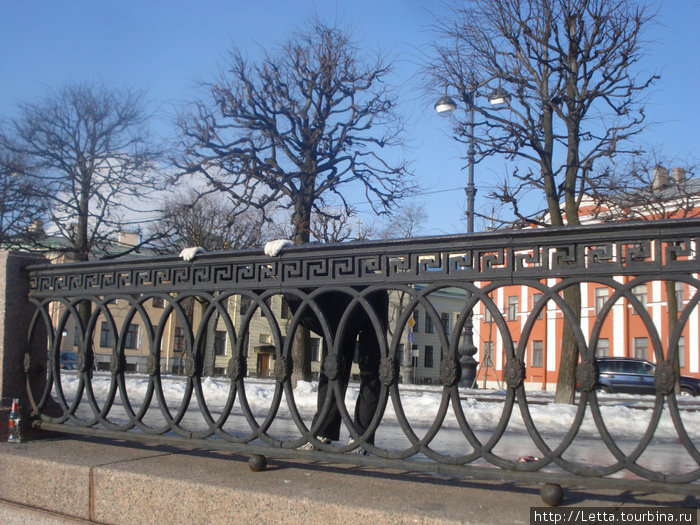 Прогулка вдоль реки Санкт-Петербург, Россия