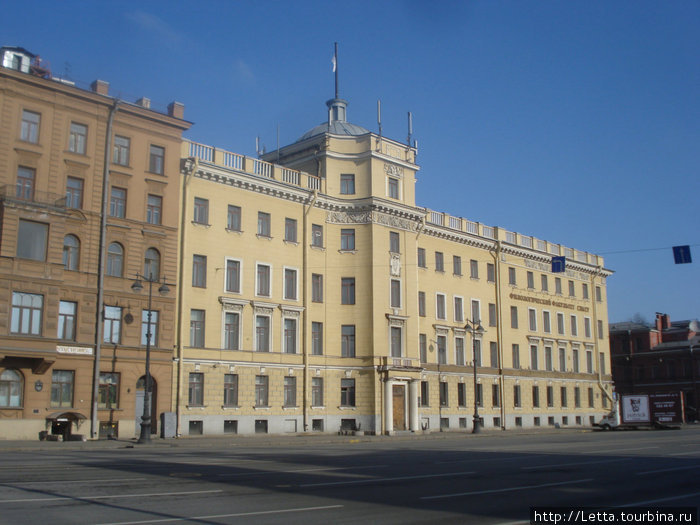 Прогулка вдоль реки Санкт-Петербург, Россия