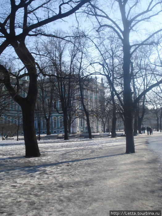 Прогулка вдоль реки Санкт-Петербург, Россия