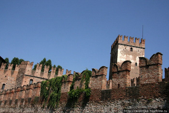 зубчатые стены Верона, Италия