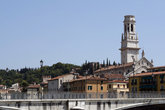 вид на крепость Сан-Пьетро и Кафедральный собор Вероны