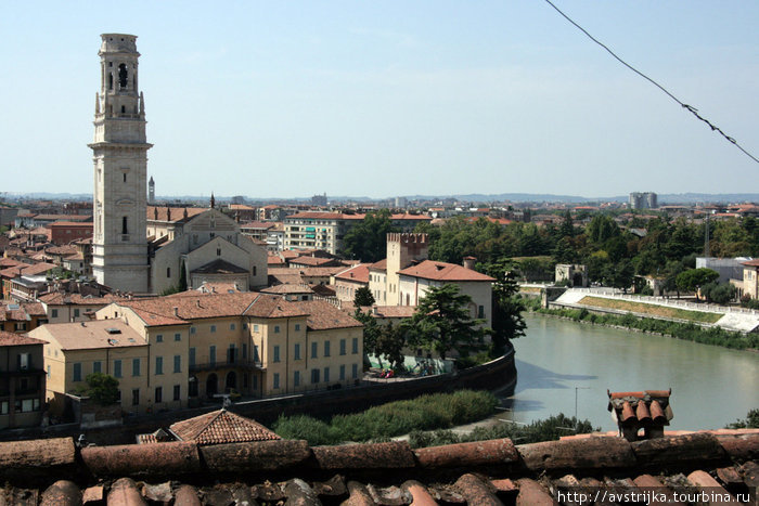 Кафедральный собор и река Адидже Верона, Италия