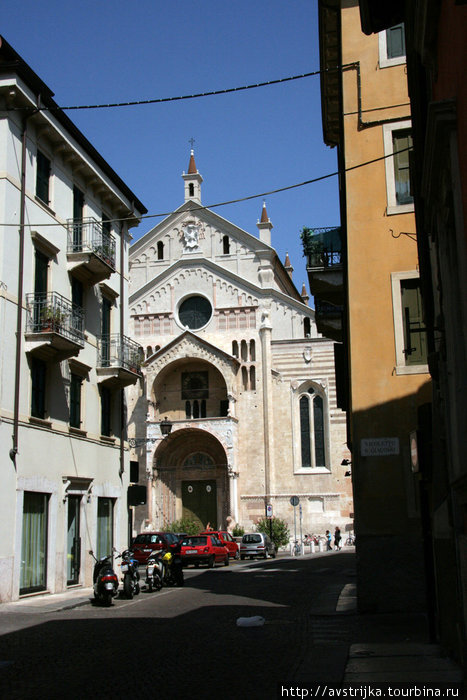 Кафедральный собор, затерянный в улочках Вероны Верона, Италия