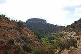 Вид на Неби Эйт со стороны Вади Тавахин.