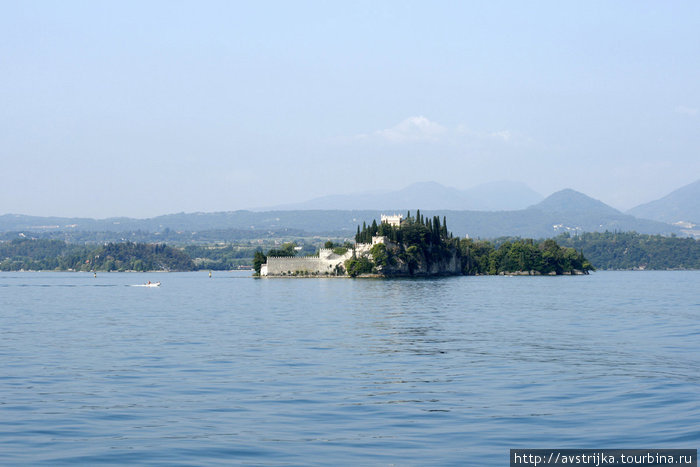 частный остров Озеро Гарда, Италия