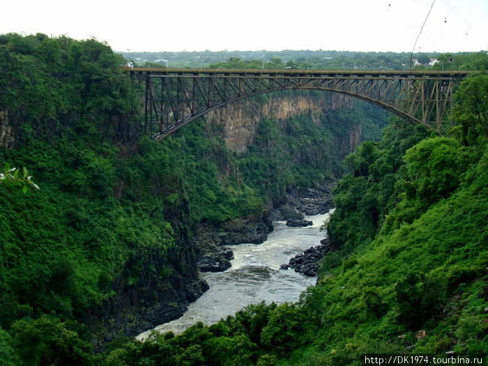вид на ж/д мост со стороны Замбии Ливингстон, Замбия