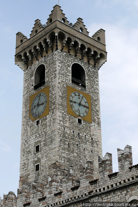 башня с часами Тренто, Италия