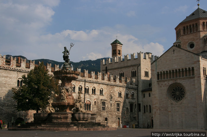Соборная площадь / Piazza Duomo