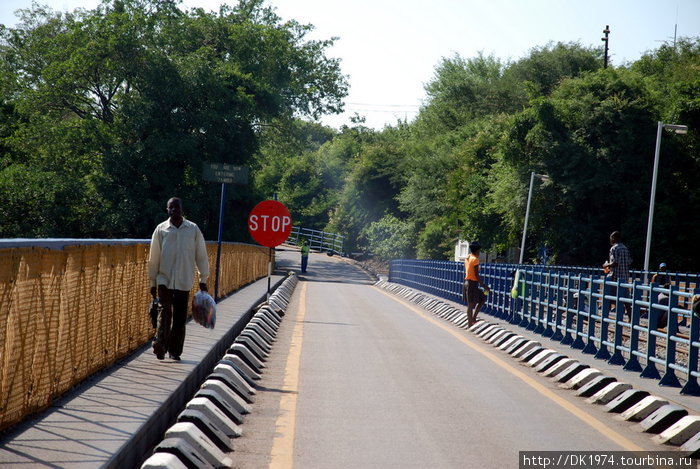 мост между Замбией и Зимб