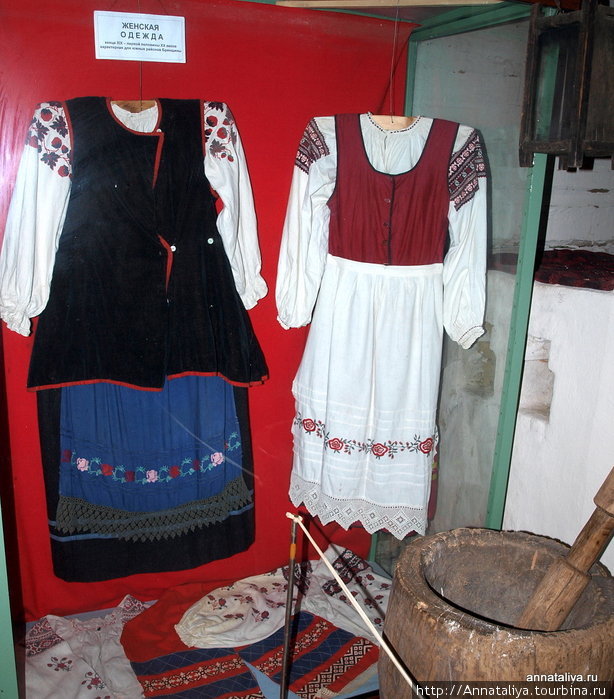 Кухонную утварь и крестьянскую одежду. Брянская область, Россия