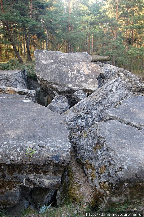 Взорванный бункер Рига, Латвия