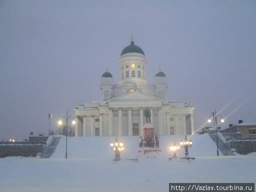 На белос-белом покрывале января Хельсинки, Финляндия
