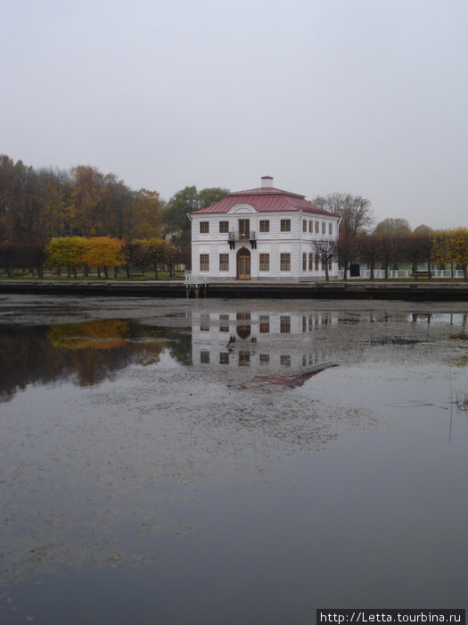 Ансамбль Марли (дворец и Большой Марлинский пруд) Петергоф, Россия