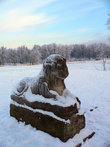 Лев, охраняющий дворцовую пристань в Гатчине.