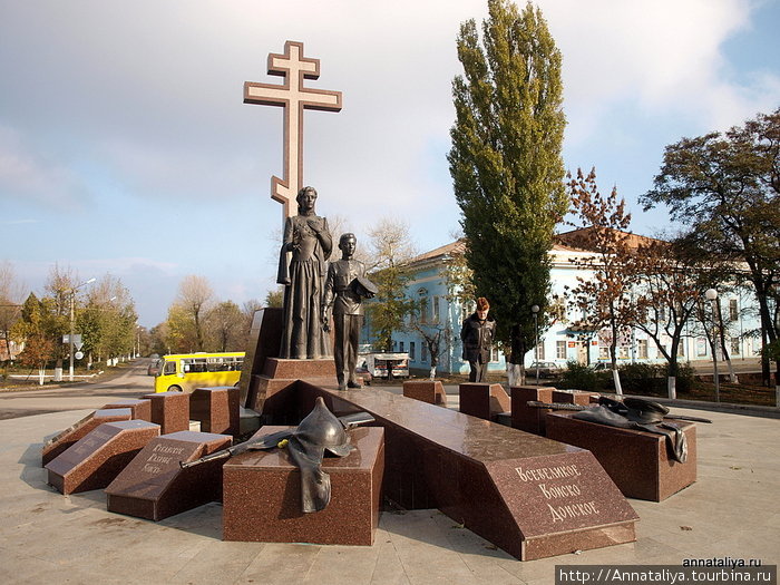 Новочеркасске, возле храма