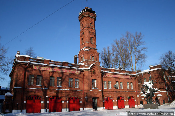 Пожарная часть 1884 г. постройки на Большом. Санкт-Петербург, Россия