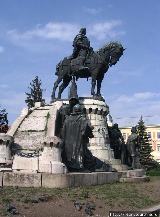 Памятник Матиашу Корвину Клуж-Напока, Румыния