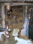 Внутри собора рождественский вертеп