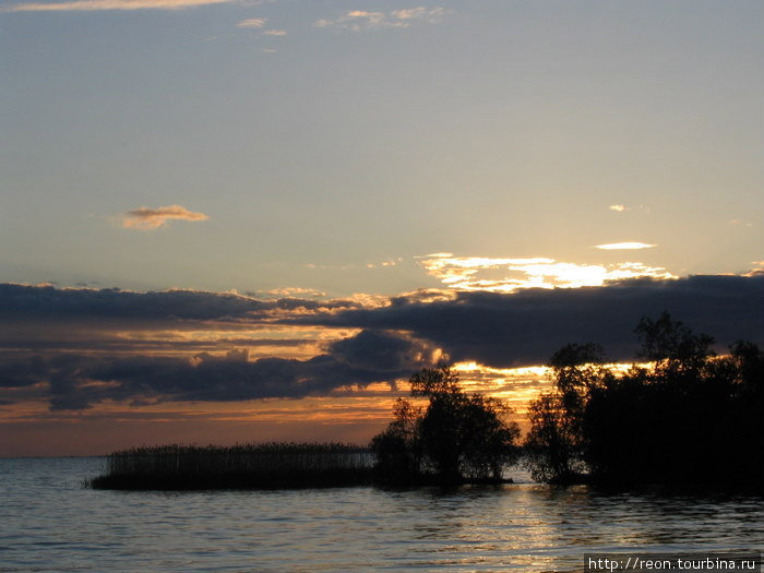 Закат на Белом озере Липин Бор, Россия