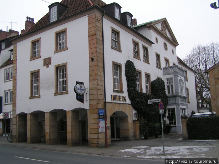 Дом с плющом Оснабрюк, Германия
