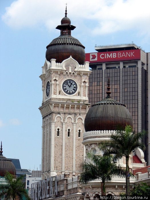 Сколько время вам подскажут городские часы Куала-Лумпур, Малайзия