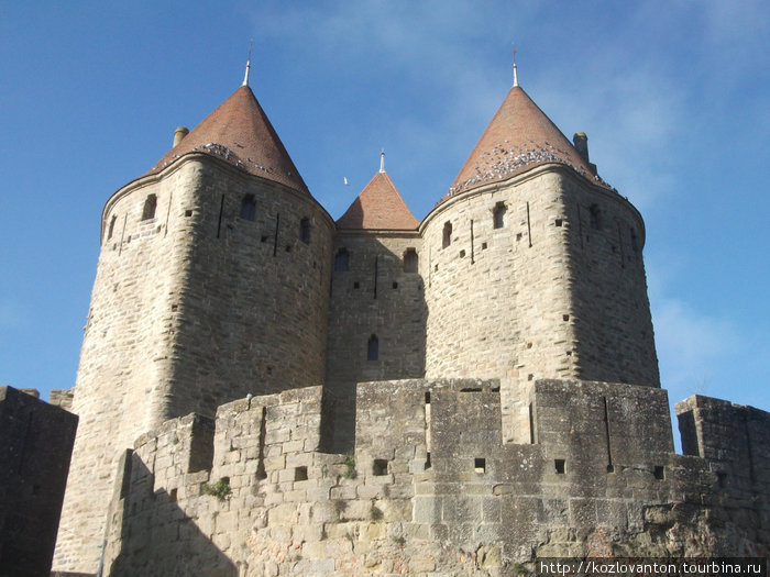 Башни Нарбонских ворот (XIII век). Каркассон, Франция